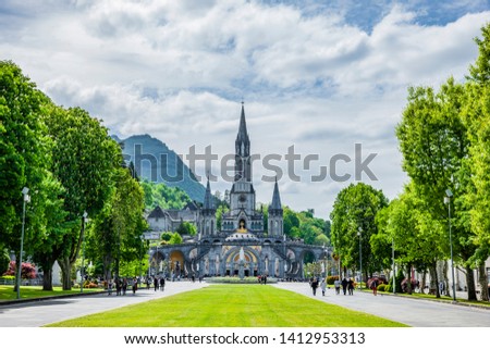 Basilica Notre Dame in Lourdes