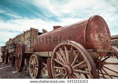 Historic wagon that was used in mining and transferring the borax from Death Valley to the Mojave by the twenty mule team. California, USA