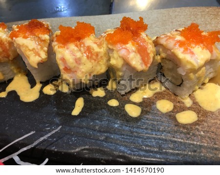 Sushi set tempura looks delicious