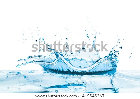 crown shaped water splash with reflection