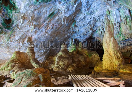 Tham lod (Lod cave) Pangmapha, Thailand. Royalty-Free Stock Photo #141811009