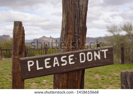 Park sign in Arizona desert