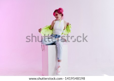 woman with pink hair eighties fashion style