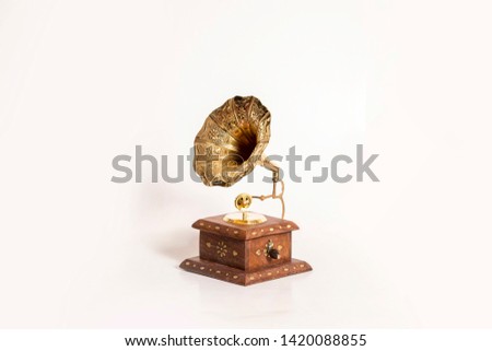 antique metal showpiece gramophone made wood and metal Royalty-Free Stock Photo #1420088855
