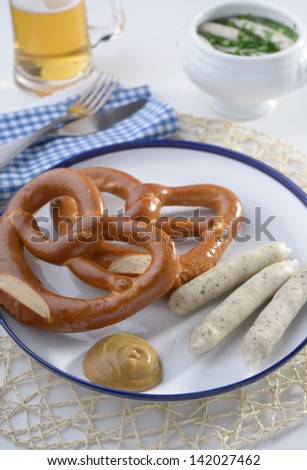 Bavarian sausages with pretzels and mustard