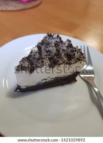 a picture of dessert cake