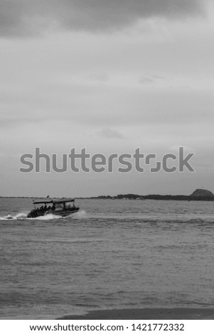 picture of a boat in the sea