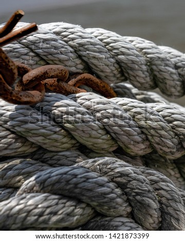 Ocean ropes rust chain texture