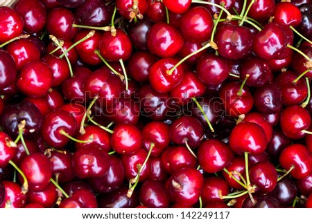 Fresh sweet cherries Royalty-Free Stock Photo #142249117