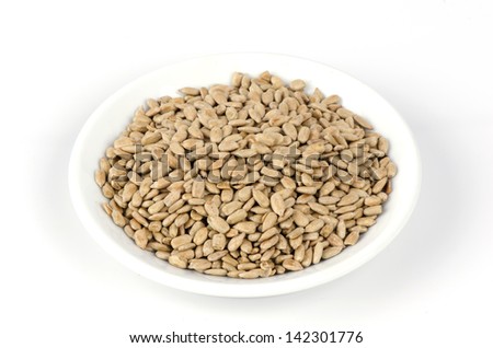 sunflower seeds (Helianthus annuus L.). 