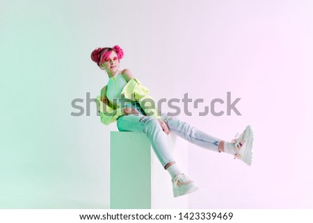woman with pink hair sitting style