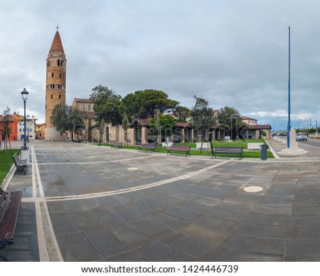 The square in the centre of Caorle, day foto. Italy. Europe