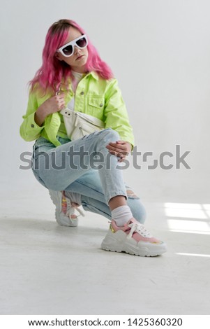 woman style glasses pink hair