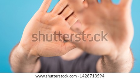 hands of a man in inaktion