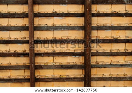 Under The roof tile pattern