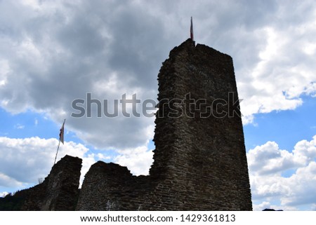 remaining walls of ruin Isenburg