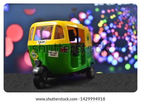 Toy photography with artificial bokeh