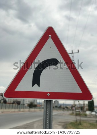 highways signs and traffic warning signs