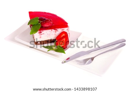 Summer strawberry mousse cake with fresh berries on white background. Studio Photo