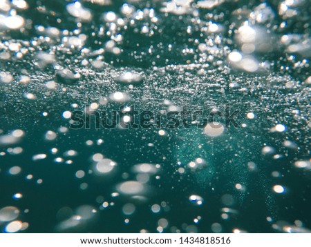 Underwater air bubbles in the ocean