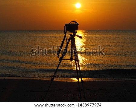 Camera stand for shooting sun