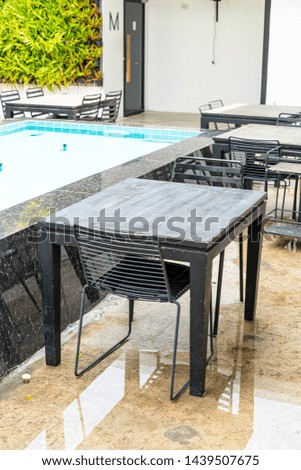 empty outdoor table and chair in restaurant