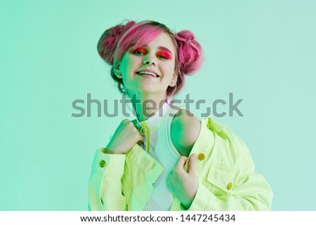 woman with pink hair fashion beauty style