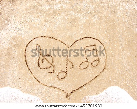 musical notes on the sand, music ocean / sea, heart