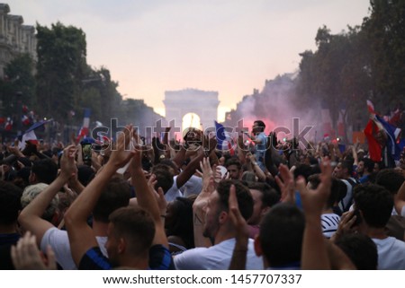 Arc de Triomphe in paris