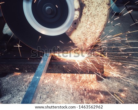 Mechanic use cut off saw machine cutting steel