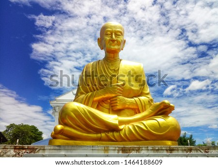 Somdej Phra Phutthachan (To Phor Hormon) (Former name: Toow) Is an important statue of Maha Thera that has been very popular in Thailand. He used to be the abbot of Wat Rakhang Kositaram in the reign 