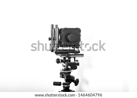 Large format camera with correction of perspective 