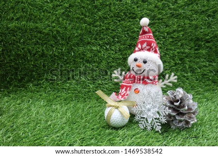 Golf ball with Snowman for golfer's Christmas holiday