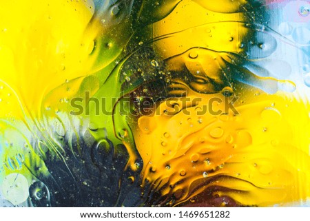drops of oil in water gradient background
