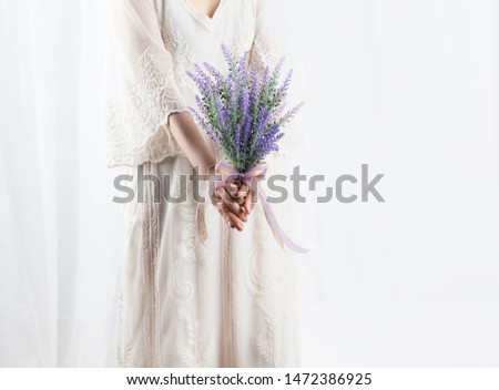 lavender flower violet marry wedding dress white bouquet