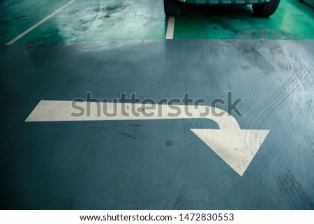 Parking floor on the office building With a symbol to observe And on a high floor with a background view.