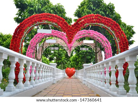 Flowers heart shape door