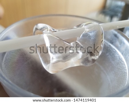 The ice on the glass. The empty Ice Tea glass, leaving the ice cube.