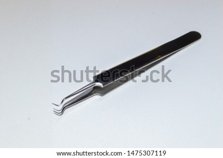 Aluminum tweezers for acne removal