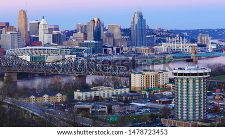 A View of the Cincinnati, Ohio skyline as night falls