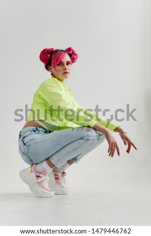 woman with pink hair retro fashion style