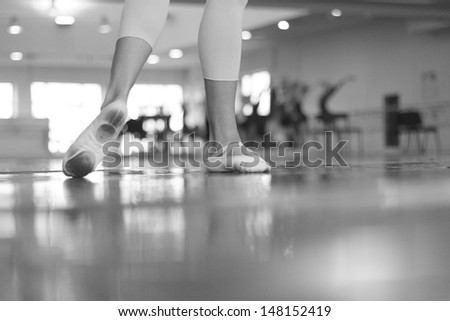 Ballet dancers in repetition, monochrome
