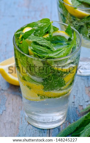 refreshing homemade lemonade with mint
