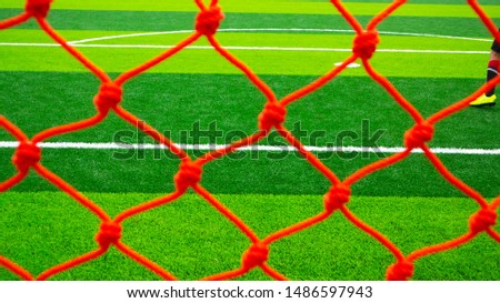 Mesh the football field to prevent the ball from disappearing.