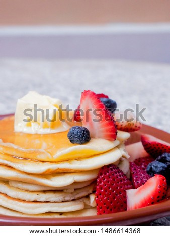 Pancakes fruits rouges with sweet syrup - Picture of The Breakfast Morning