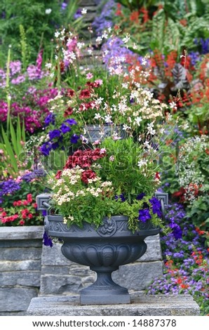 Flower-pot Royalty-Free Stock Photo #14887378