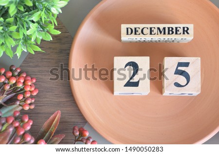 December month design with flower and earthenware, 25.