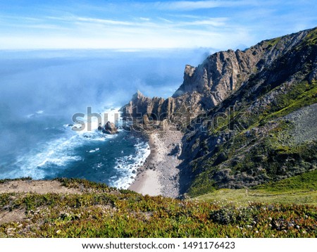 At this pictures you can see the beauty of the shore around the Cabo da Roca. It so close; still people miss this place. You can see the power of the Atlantic ocean, how change everything around.