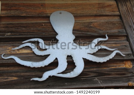 a picture of a metal octopus