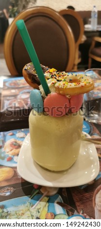 this is the picture of the mango shake served me in Dubai. presentation was so amazing. 